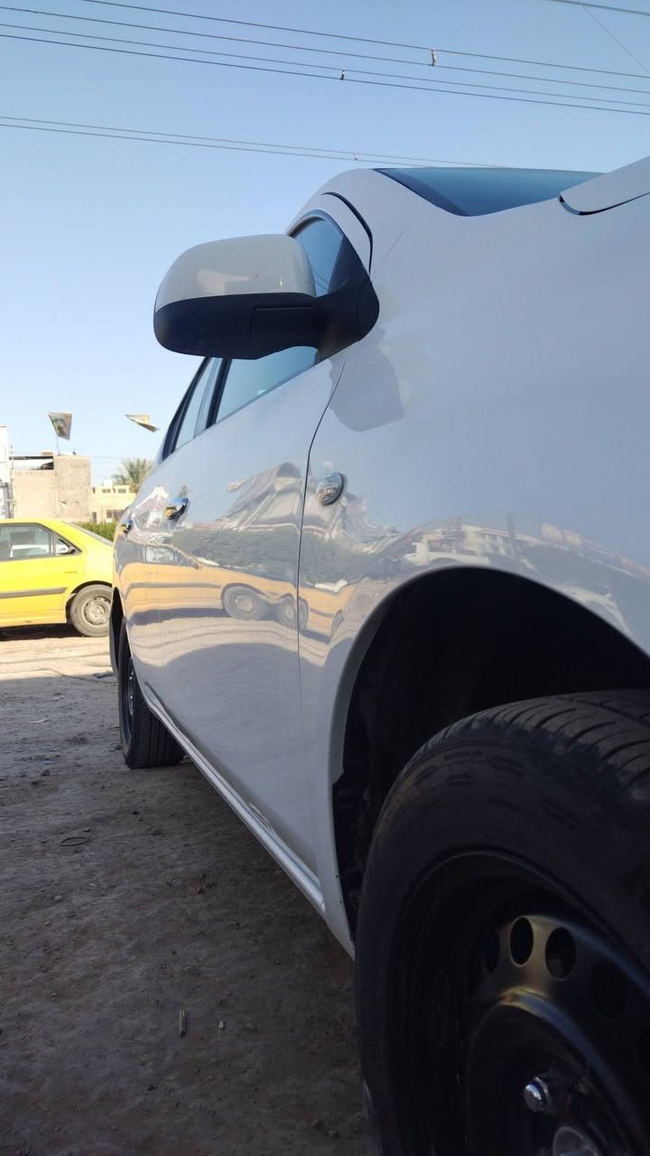 السلام عليكم سني هندي موديل 21 اربيل سنويه منافذة باسم شركه السيارة بدون صبغ وتبديل ماشيه 92 السعر 112 عنواني بغداد الغزاليه ***********
