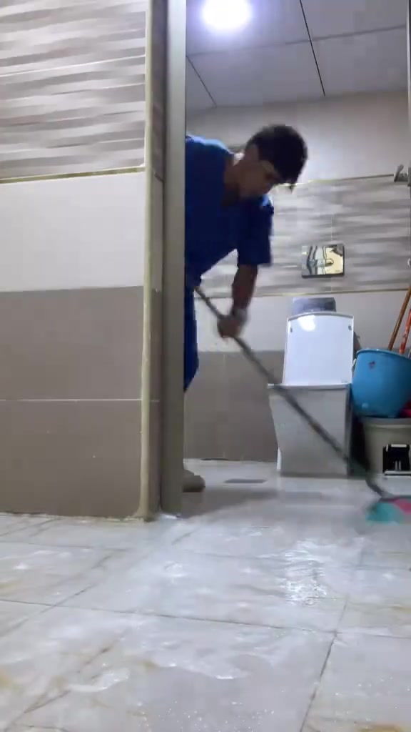 جاهزين في تنضيف المنازل كل مستلزمات التنضيف وتنضيف محلات  وكل شيء يخص التنضيف اللاتصال ***********
