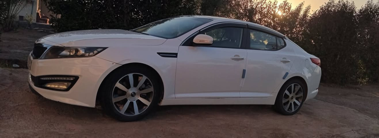 كيا اوبتيما ٢٠١٣ خليجي رقم بغداد سنويه باسمي
بصمه تشغيل 
بصمه أبواب 
بصمه صندوق
فتحه سقف طكتين بانوراما 
مري شفط اشاير  بلمري 
لد أمامي 
منظومة زنون 
كامير ا خلفي 
تبريد قطعتين ويه السويج 
ويل كروم حجم ١٨ 
 السعر ١٣٧ وبيه مجال قليل
نظام ايكو كشتات جلد 
مكان السياره بغداد حي الجهاد 
*********** وتساب
