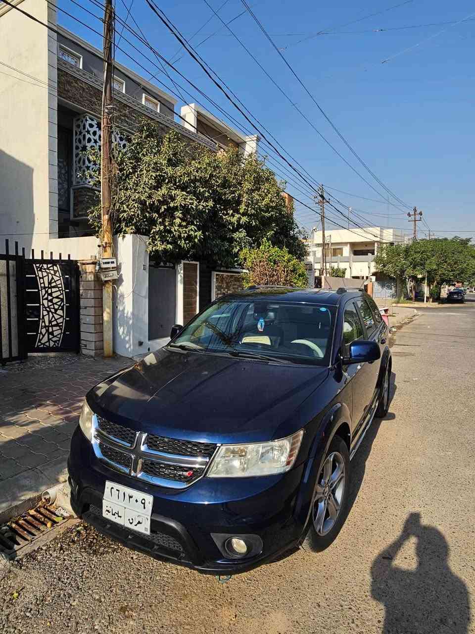 للبيع دوج جورني ٢٠١٧ كروس رود محرك ٦ سلندر 
رقم سليمانيه السيارة ماشيه ٦٠ الف جديده گير محرك بالشرط مكاني كركوك سعره 150 وبيه مجال بسيط *********** كركوك, العراق
