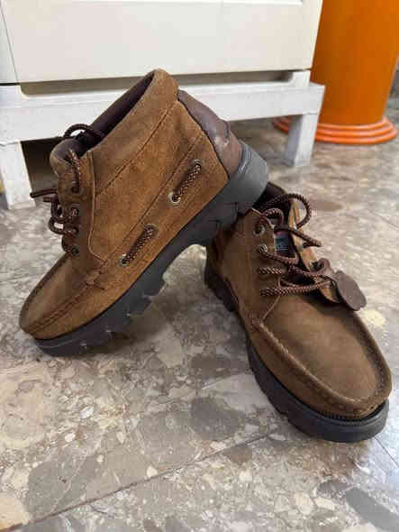 للبيع احذيه رجاليه نوع كيكيرز قياس ٤٢ 
***********
