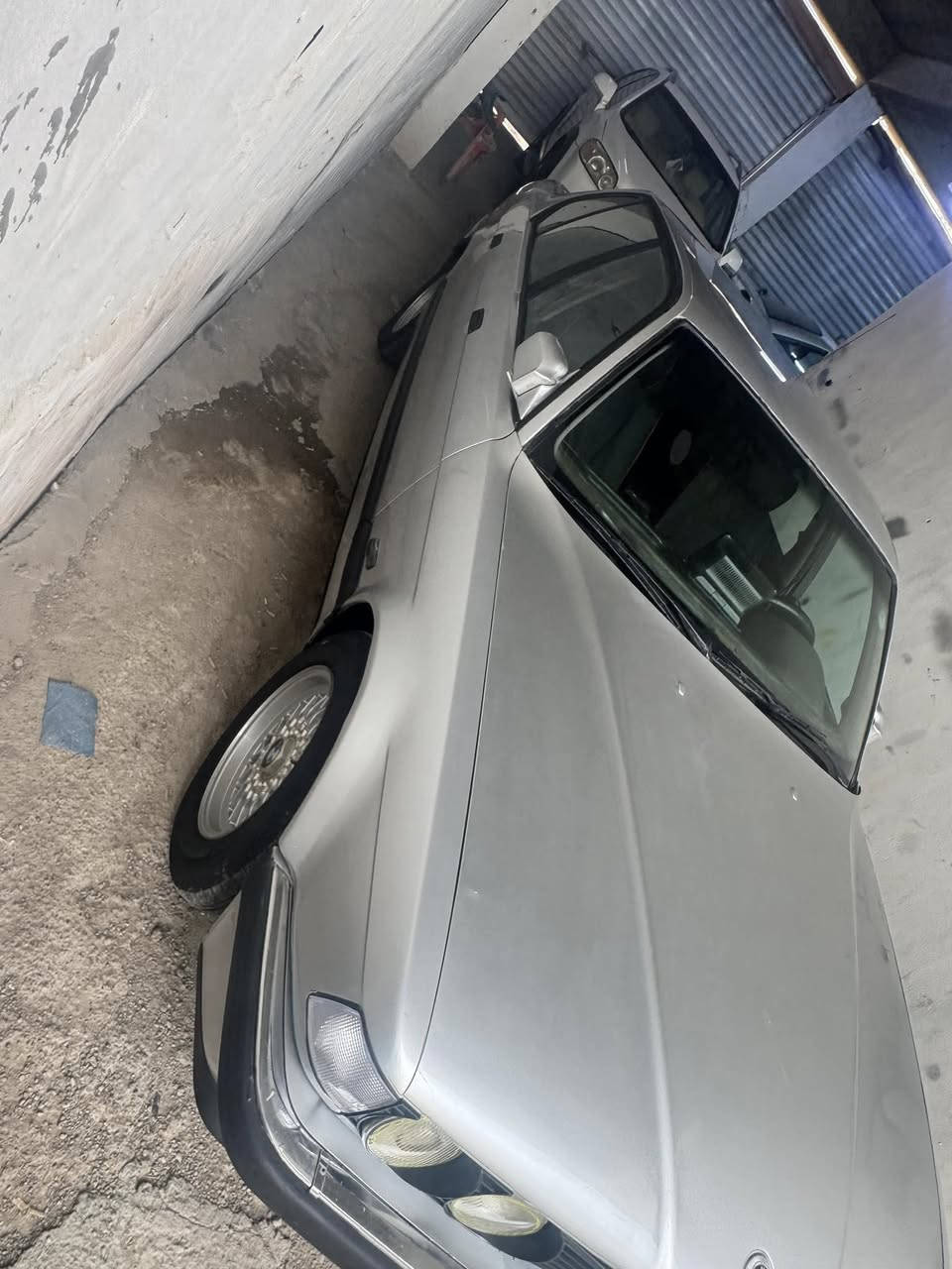 بي ام 730
موديل 92
كير محرك شرط 
كير ٣٠ 
محرك٣٠
داخل جلد مدوشم 
وكاله وتحويل شرط
ويل خليه 
رقم دهوك
عليها غرامات 400 دولار ينزل من سعرها 
السعر ؛50 وشويه مجال
***********
