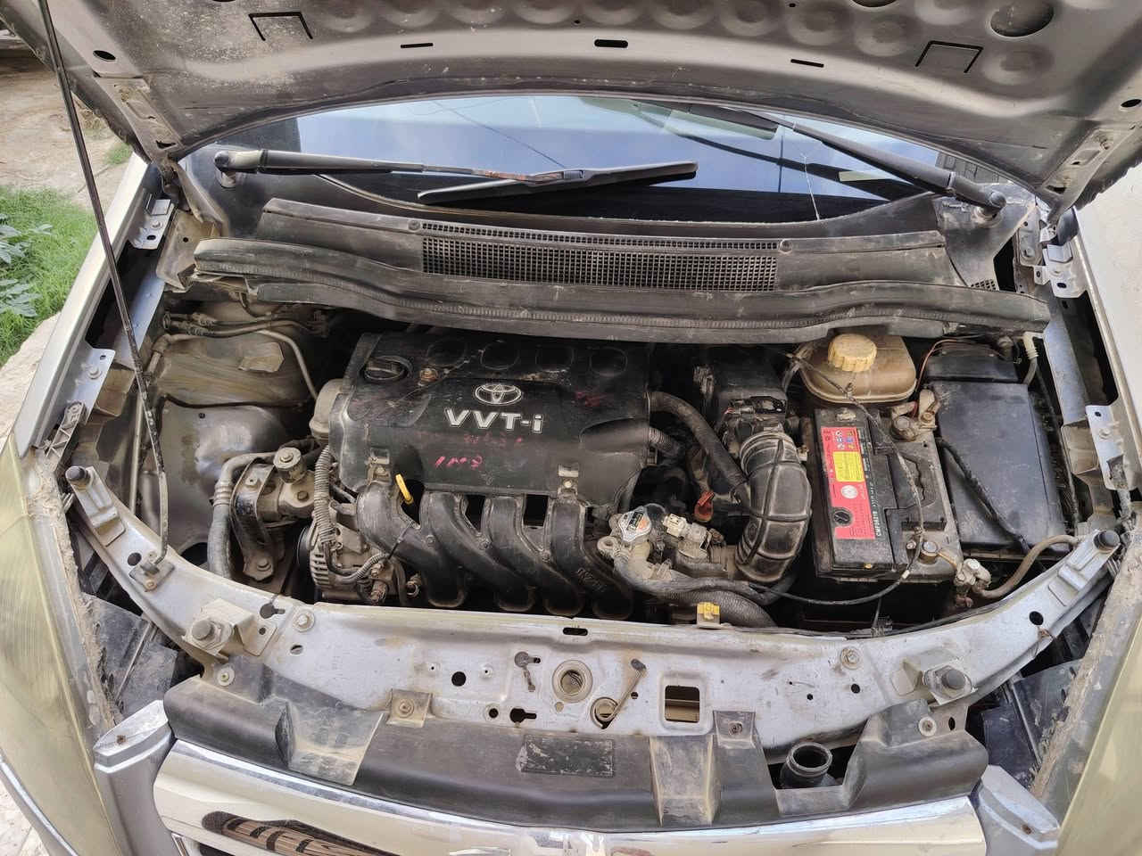 ​نوع السيارة: أوبل زافيرا (Opel Zafira).
الموديل: 2007.

​السعة: 7 راكب.

​المحرك والكير: محرك 1600، كير أوتوماتيك (بحالة ممتازة).

​ بدون أي صبغ نهائياً، والجسم سليم جداً بدون أي خياس و الكشر بلادي 

​ شاشة تدعم نظام CarPlay + كاميرا خلفية عالية الدقة.

​ تخم تاير جديد 

​الكهربائيات: داخلية السيارة نظيفة جداً، وجميع الكهربائيات شغالة 100%.

​تبريد السيارة عاطل 

​السعر المطلوب: 49 ورقة وبيها مجال بسيط 

​للتواصل والاستفسار:

واتساب أو اتصال: ***********

العنوان (ديالى -  بعقوبة)
