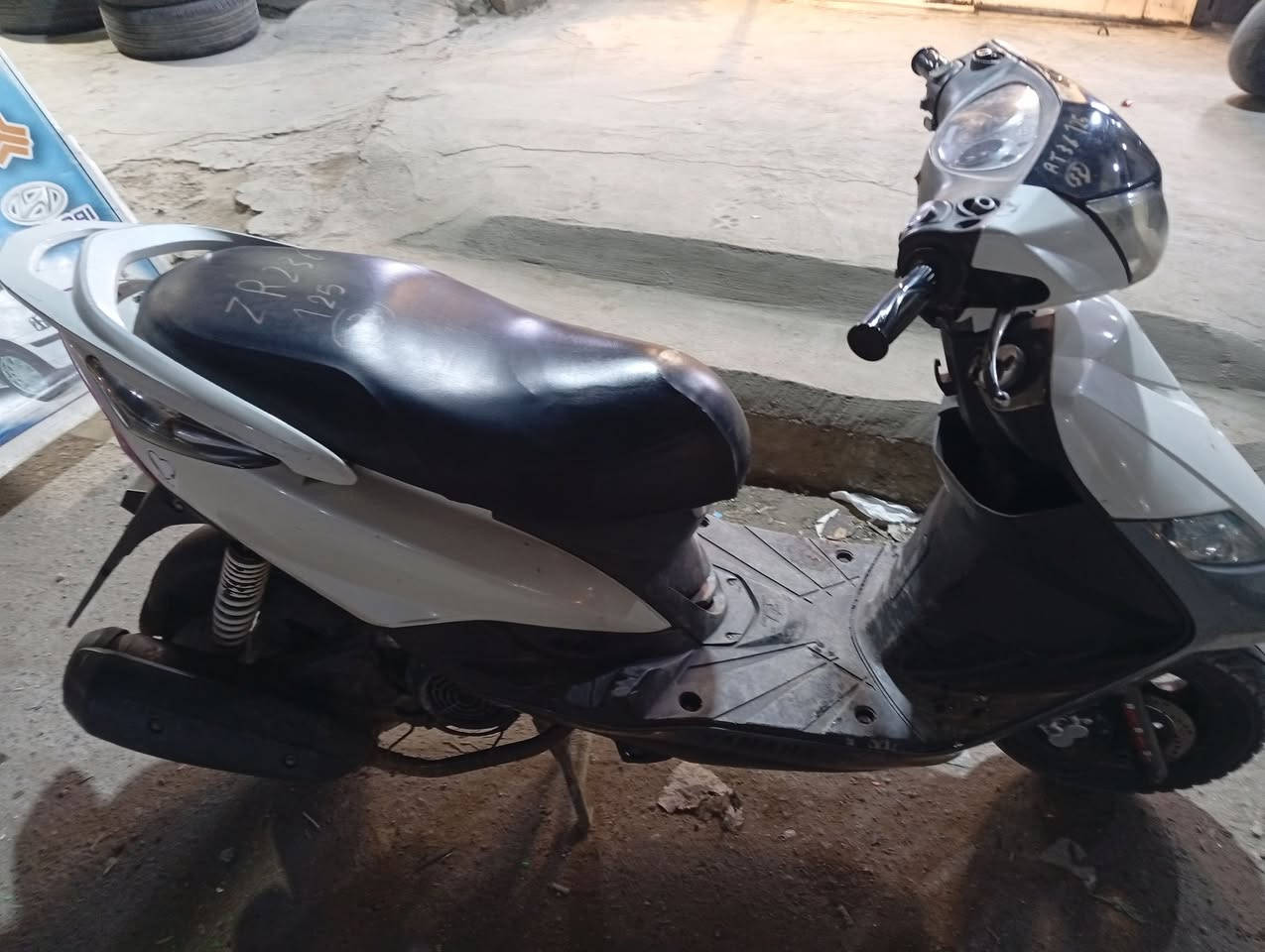 السلام عليكم ثعلب نوزل للبيع دراجه مكفوله شلعه معدل مكاني الحريه رقمي ***********السعر650وبيهه مجال
