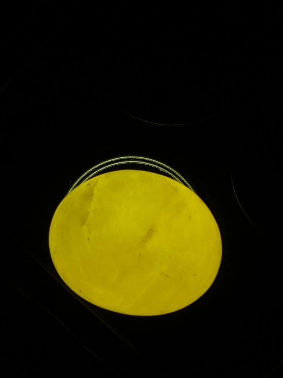 مكلف بالنشر 
احجار للبيع 
***********
