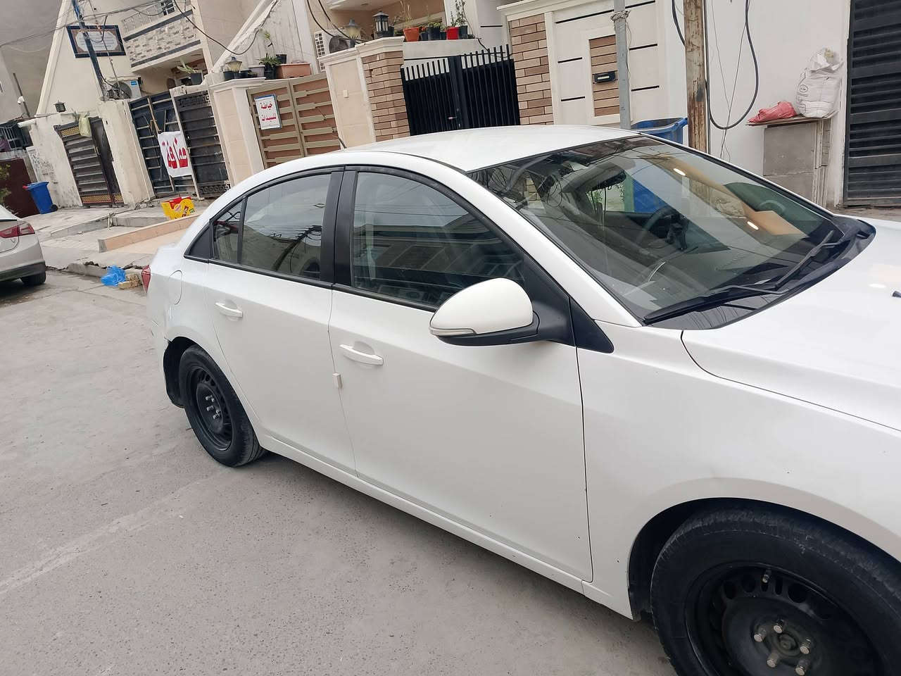 سلام عليكم كروز 2017مكينه 1800بيها 4قطع صبغ بدون داوخل ابيعلك حزام مكان حي الجهاد سعر 82وبيها مجال بسيط ***********
***********
