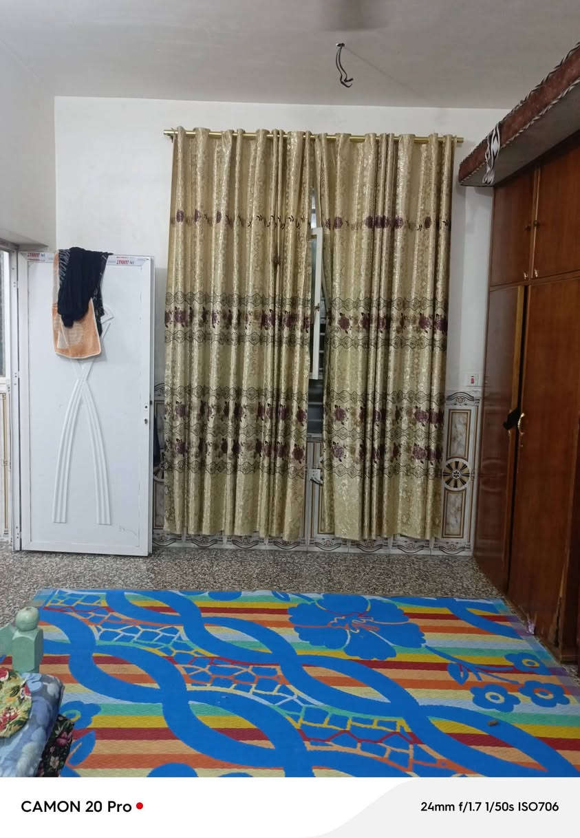 السلام عليكم  دار للبيع مساحه 100م طابق واحد فوك بيتونه وحمام العنوان شارع 60 شارع ابو طياره الستفسار اتصال ع رقم *********** ***********
