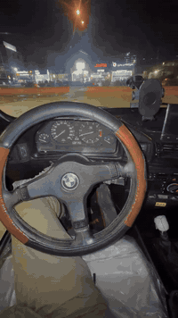 بەناوی خوای گەورە BMW 1993 سەنەویو پاکانەی مرور و ئەوەلیاتی بەشەرت بێدەعموو لێدراو رزیوی دەعامی بۆ دەعامی بەشەرت ٥٢٥ عادییە یەک دینار مەسرەفی نییە کارەبای هەمووی مەزبوتە زینۆنی بۆ بەسراوە کامل کامل مەسرەفە جرکەو ٥ گەلە ببرە سەیارەکە هی مەعرەز نییە بەس ماشەلەی ئەوێ مالی دۆستە سعری ٣٠ گەلەو تۆزێ مەعامەلەیە لەسلێمانیم ***********
