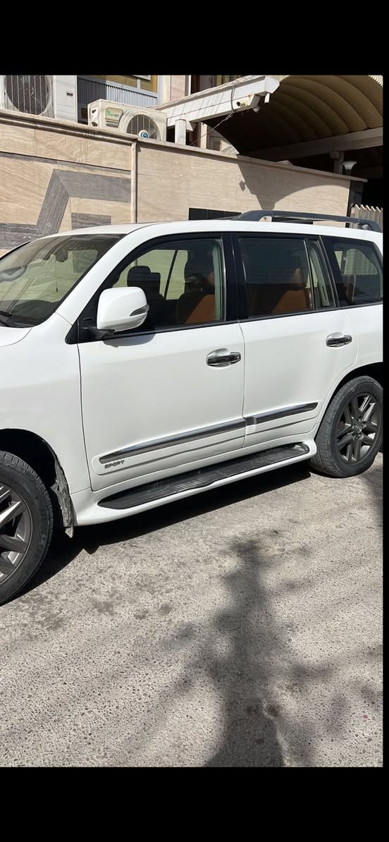 ﷽

🌺🌺🌺🌺🌺🌺🌺🌺

‏للبيع لكزس LX 570 2013
رقم بغداد انكليزي بسمي تحويل ثاني يوم

‼️: ملاحظات السيارة موضحة بالسونار

——— 👇المواصفات 👇———
اللون: ابيض صدفي 
فول مواصفات ١/١ 
8 سلندر محرك 5700 
* داخل قرميدي 🟠
* 4 كامرات 🎥
* سلايت
*   كراسي جلد 
*   كراسي كهرباء 
* تبريد ثلج 🥶❄️
*   تدفئة تبريد بالكشن
*   ٣ شاشات اصلية 🖥
*   تشغيل عن بعد
*   جكات 
*   فور ويل
*   أنظمة قيادة
*‏ CRAWL نظام 
*   ثلاجة 
*   فول تحكم ستيرن 
*   ستيرن كهرباء
*   دبل كير ( عادي+ اوتوماتيك)
*   شفتات كير بالاستيرن
*   دبل حساس ( امامي+خلفي)
*   مرايات كهرباء (شفط)
*   لايت عدسة زنون عالي ناصي 
*   زراك لايت
*   ويل 20 🛞
*   ماشية 197 حقيقي

* السيارة بالواقع احلا من الصور 😍❤️

مكان تواجد السيارة: بغداد - بلديات 📍

🟩السعر المطلوب : ( 370 ) و بيهة مجال للشراي

للأستفسار الأتصال ⬇️ ☎️
— —
***********
