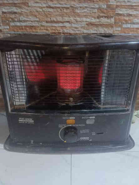 صوبه نفطيه للبيع السعر 65 وبيها مجال قليل مكاني كوفه شارع المعمل
***********
