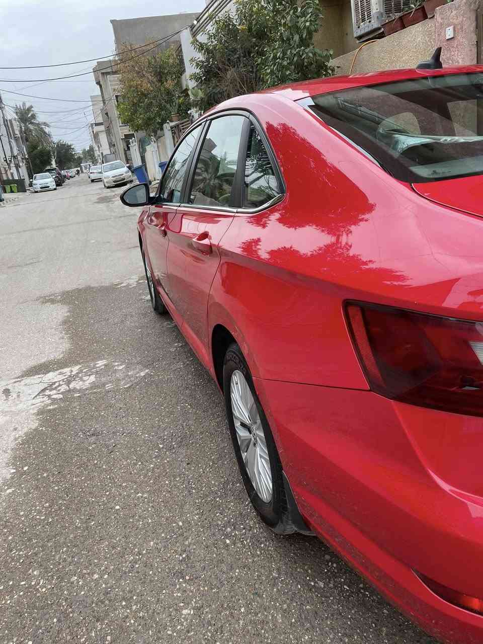 جيتا 2020  للبيع- مستعجل
بغداد بأسمي 

مواصفات اعتيادية 

حادثها موضح بالصور وبيها طخات هنا بسيطه ( ابيعها حزام صبغ ) 

محرك 1.4 تيربو 

ماشيه 109 الف كيلو 

تخم تاير وباتريات جديد 

موجوده بغداد - حي الجهاد 

السعر108 وبيها مجال بسيط 

تواصل  

***********
