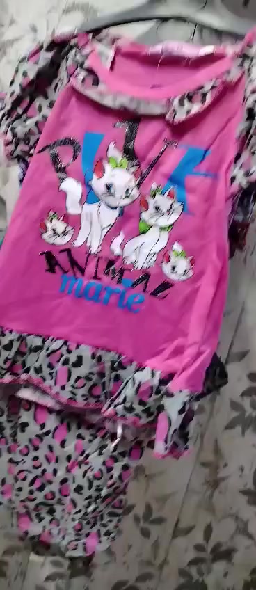 تراك بناتي فانيلا يلبس من عمر شنتين لحد 6 سنوات الوانه منوعه وحلوه وسعر بلااااااش البلاش ب 3 الف بس التوصيل لسامراء الف محافظات 3


**إذا كنت صاحب هذا الإعلان وتريد حذفه لأي سبب، رجاءا أرسل رسالة إلى الدعم الفني**