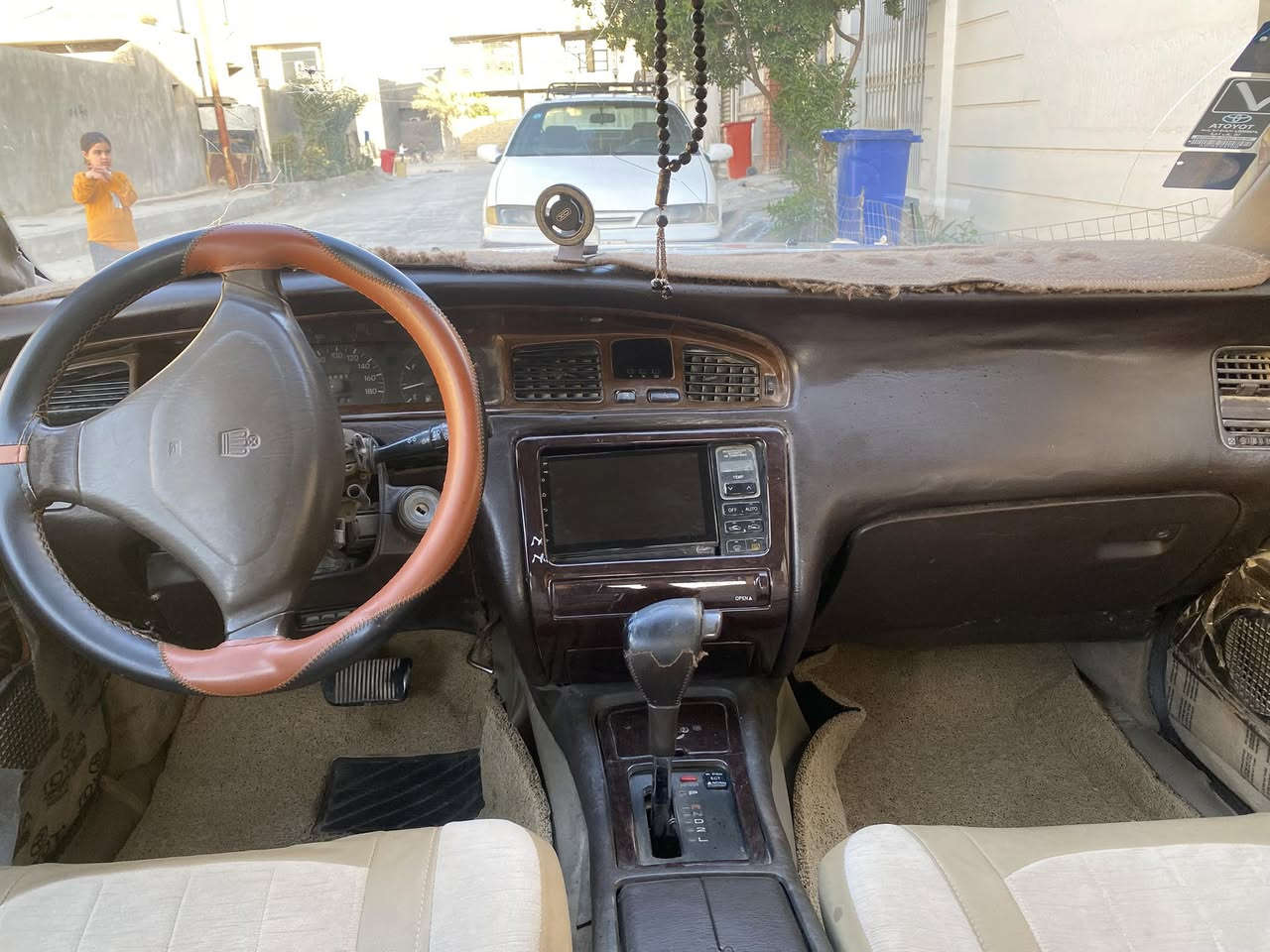 السلام عليكم  بطه متصل موديل ١٩٩١ رقم نكليزي بغداد كير ومحرك مكفوله من ضربه مصبوغه عام لجماليه  لون صدفي جاهزه فقط تبريد ما يشتغل سياره بسمي هزه جديده قبل يومين مكان سياره الأنبار الفلوجه ترهم مراوس حسب القناعه 
السعر ٥٥ $ ***********
