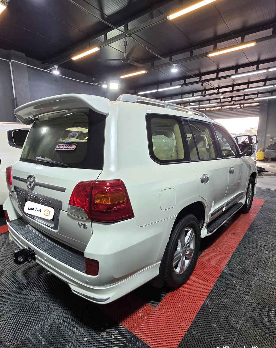 لاندكروز  2014  للبيع 

سياره ماشيه 148,000الف كيلو حقيقي
4 اطارات جديد شركة 
سياره داخل بيجي 
سياره كفاله محرك بشرط مامفتوح  جديد محرك (V6) 
مواصفات
(بصمه .. الانزلاق .. كشن جلد  .. ثلاجه ..  زينون  .. فتحه ..
تشغيل عن بعد ..  باب بصمه )
نظافه  ١٠٠٪ كامل بدون نقص و مصرف
سياره مال بيت أي نقص مابيها

رقم السياره ؛؛؛   سليمانيه

رقم / ***********
