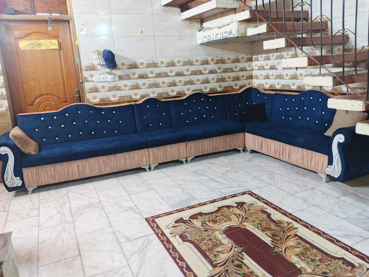 السلام عليكم قنفات 180+براد100كاونتر 150بغداد الشعله 
***********
