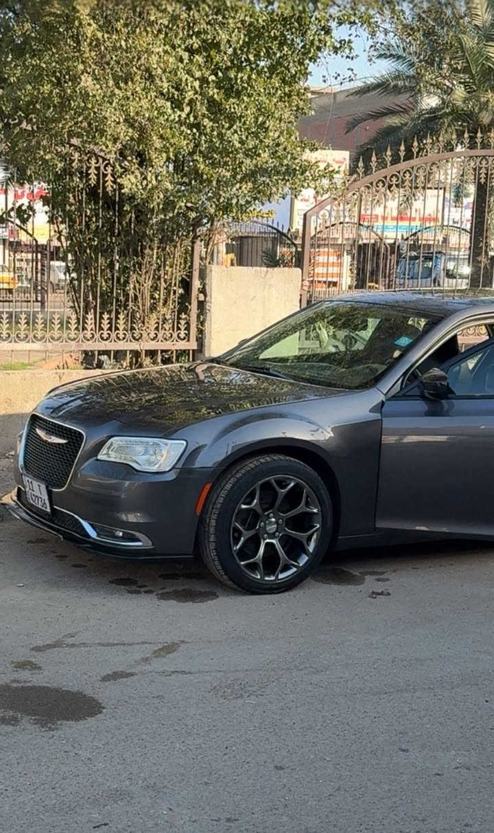 السلام عليكم 
اوباما 2018 اصل لمتد فول واحد ع واحد كلين بدون صبغ فقط بارد كد شبر يم قبق البانزين 
محرك 3600 
صدر جديد تايرات جديده 
ماشيه 117 ميل 
بانوراما 
كشنات جلد 
تدفئه كشن 
كشنات فول كهرباء 
شاشه كبيره 
ويل 20 بلادي 
سياره مال جناي ممشتغله خط 
فور ويل ملغي 
بأسمي سياره تحويل ثاني يوم 
سياره خير من الله جديـــده بشكل
مكلف بنشر هذا رقم صاحب سياره 
***********
