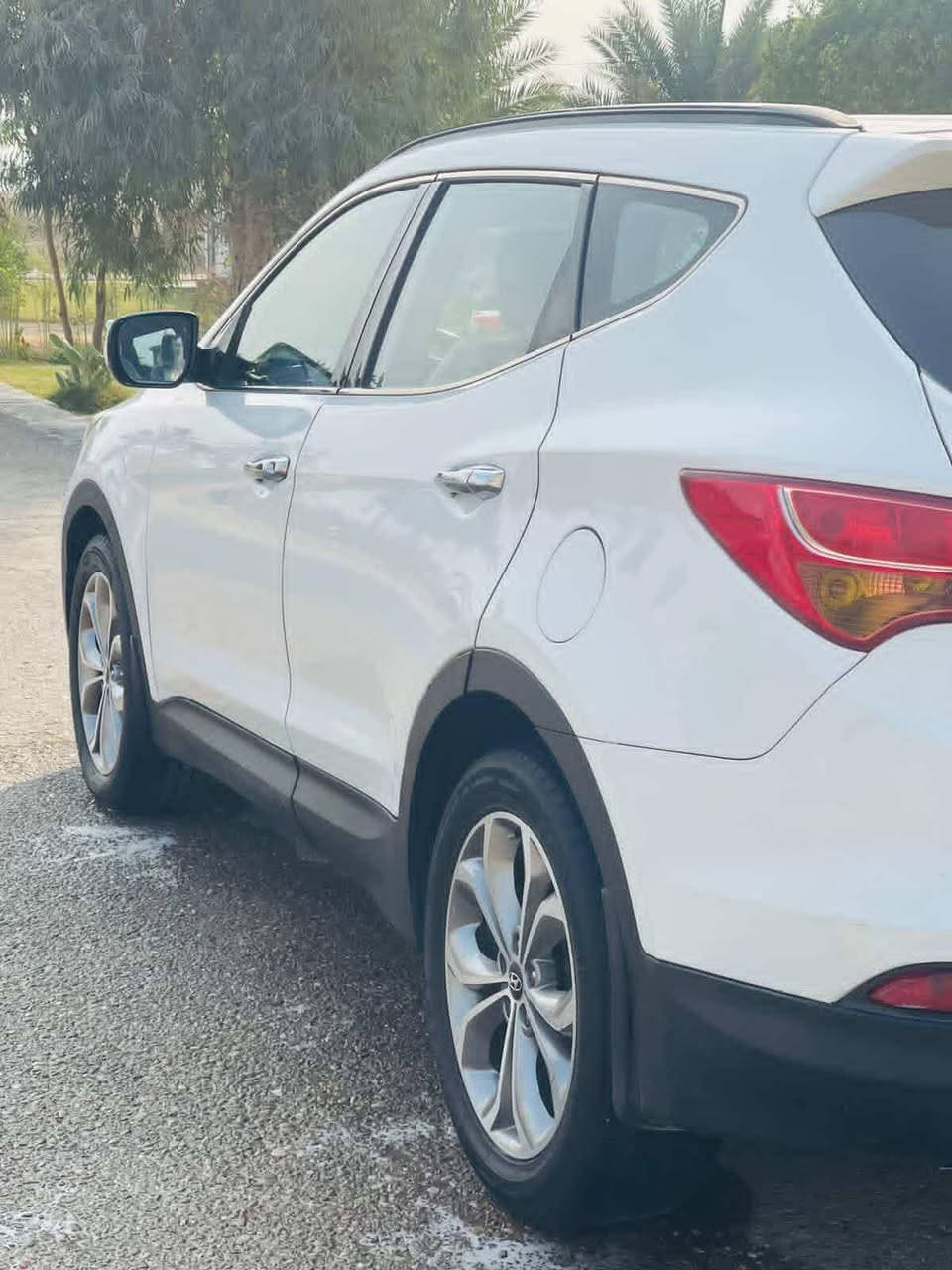 السلام عليكم سنتافي 2014 وارد خليجي سته سلندر سياره فول واحد على واحد السياره جاهزه للأخير بوضع الزيرو حداديه تخم تاير تبريد مكينه كير ممفتوحات سياره مابيها صبغ شويه باردد شبر
المواصفات

1بصمه
٢ 2 كشنات كهرباء
٣ داخل جلد
٤ ثلاث قطع تبريد
٥ سبعه نفر
٦ حساس أمامي
٧ حساس خلفي
٨ اشاره بالمري
٩ مرايات شفط

١٠ هندبريك يده
١١ ثلاث انضمه قياده ايكو سبورت نورمن طبيعي
١٢ ترحيب
١٣ صعود منحدرات
١٤ مانع تزلج
١٥ تحكم ستيرن جهتين
١٦ كروز سرعه
١٧ شحن واير ليس
بعد بيها هواي مواصفات للأتصال على السعر174البيع او مراوس
رقم السياره بغداد
الهاتف ***********///***********
مكان السياره بغداد محموديه
