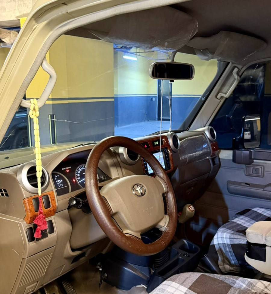 تۆیۆتا مێگزەمین 2013  ( j70 )
سەیارەکە ٩٠.٠٠٠ کم ڕۆیشتوە 
بیلاد پۆستاڵ ، شوتە ، وینج 
بێ بۆیاخ 
گێڕ و مەکینە و ئەکسل و هەمووی بە شەرت 
سەیارەکە لۆک لۆکە وەک سفر وایە
٤ تایەو ویلی بیلادی تازەی لە ژێرایە 
کامل سێرڤس کراوە

سعر : لە کۆمێنت داوای بکە ڕاستەوخۆ بۆت دێت 🤖 

زۆر بەجوانی و پاکی ماوەتەوە 
دینار مەسرەفی تێدا نییە 

ژمارەی خاوەنەکەی 
***********
