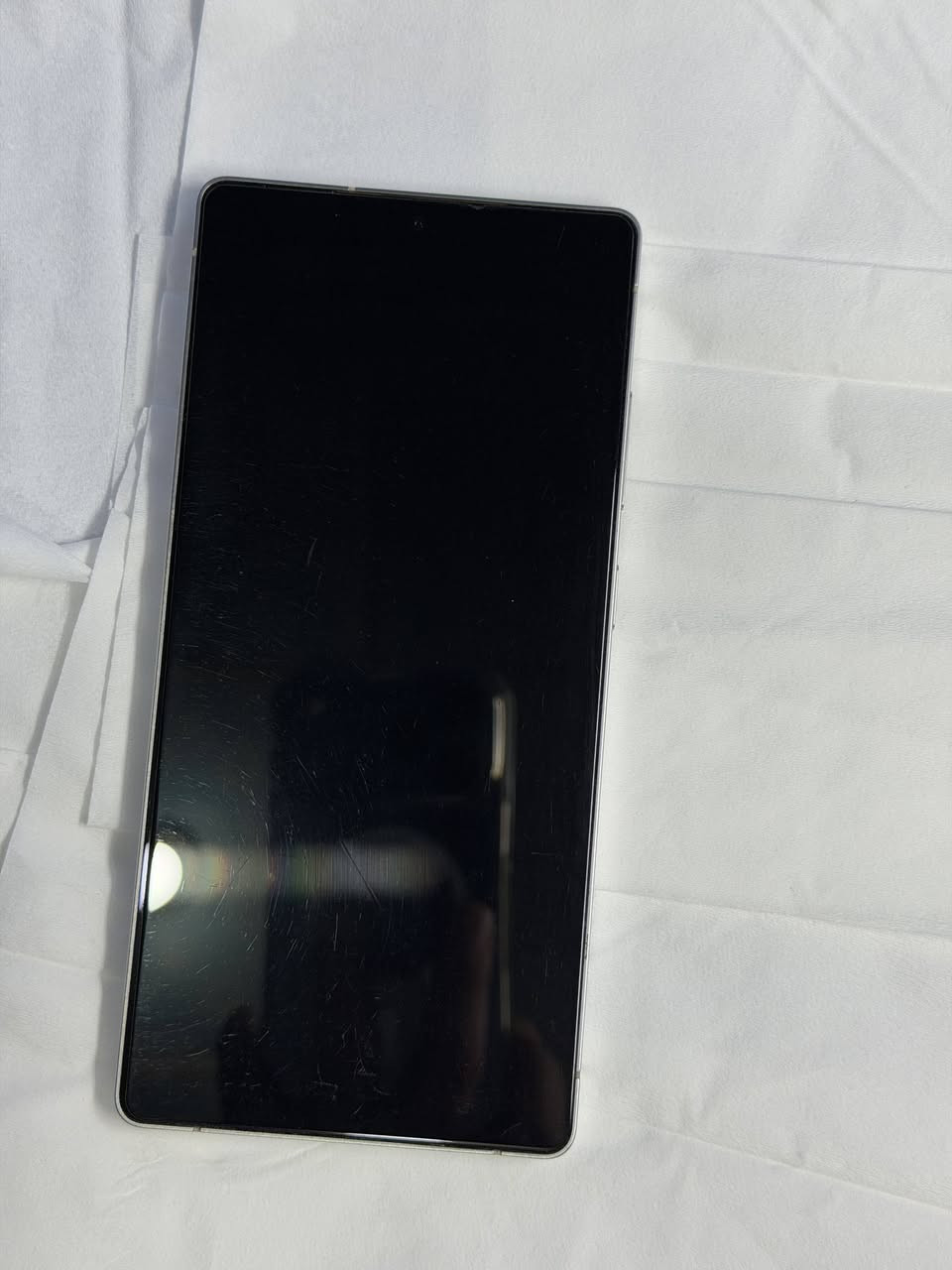 السلام عليكم للبيع /Galaxy(( S25)) Ultra
256 /GB🛑               
                                              
                                                                  🛑 دبل خط/ سيم  

                                                                الون الجديد/ تيتانيوم  

                                                                  نضافه الجهاز /100 

                                                            ضمان الجهاز/ عين الفهد  

                                        🛑🛑🛑ملاحضه الجهاز غير مفتوح 

                                       بي فقط كسر بل ضهر موضح بل صوره 

                                        🛑الجهاز كامل كارتون و غراض/ مع

                                     راس شحن ((65))واط/ غير   مستخدم   

        
                                         🛑🛑🛑🛑  السعر /خاص /راسلني 
         
                                                       ***********

                                                      متواجد واتساب وفيس فقط 

                                                        المكان / تكريت الكفائات  

                                                            الجهاز مكرز ومرجي
