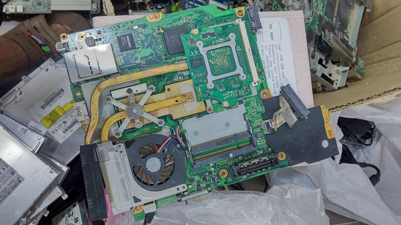 بوردات لابتوبات شلع على 5 القطعة


**إذا كنت صاحب هذا الإعلان وتريد حذفه لأي سبب، رجاءا أرسل رسالة إلى الدعم الفني**