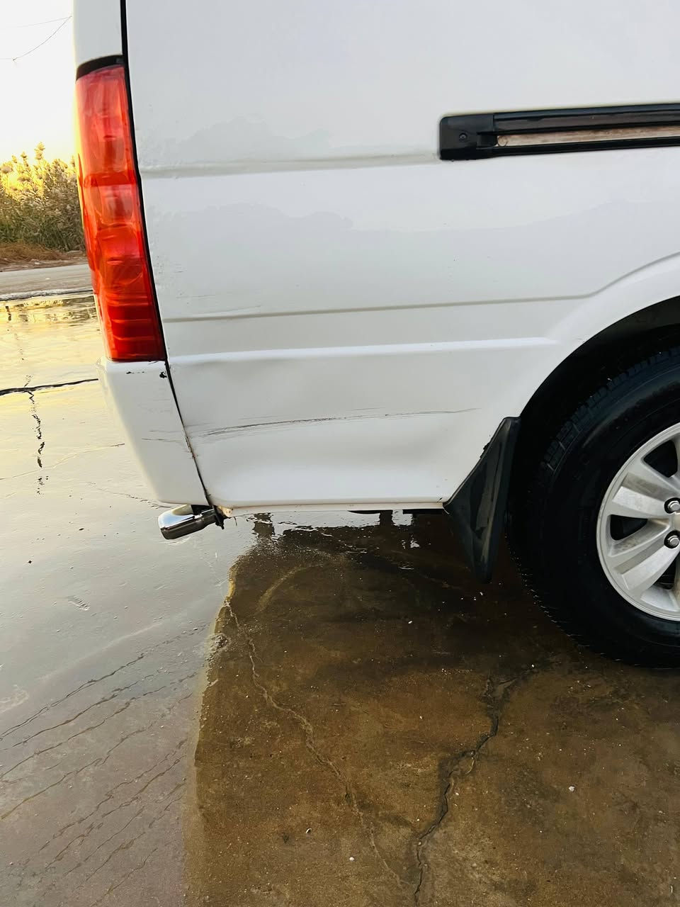 السلام عليكم جنبي اج وان موديل ٢٠١٤ للبيع مكفوله كفاله عامه كير .محرك . اكسل .تبريد . بلاديات شركه
درعها الخلفي موجود 
دواخله خير من الله 
رقم دولي بغداد تحويل ثاني يوم 
مكان السياره بغداد المدائن سلمان باك 
السياره بيها بارد ما مصلح مثل ما موضح بل صوره وباب الجنطه معجون مقدار شبر والبقيه مكفوله شركه 
للاستفسار اكثر ‏‪***********‬‏ + واتساب
