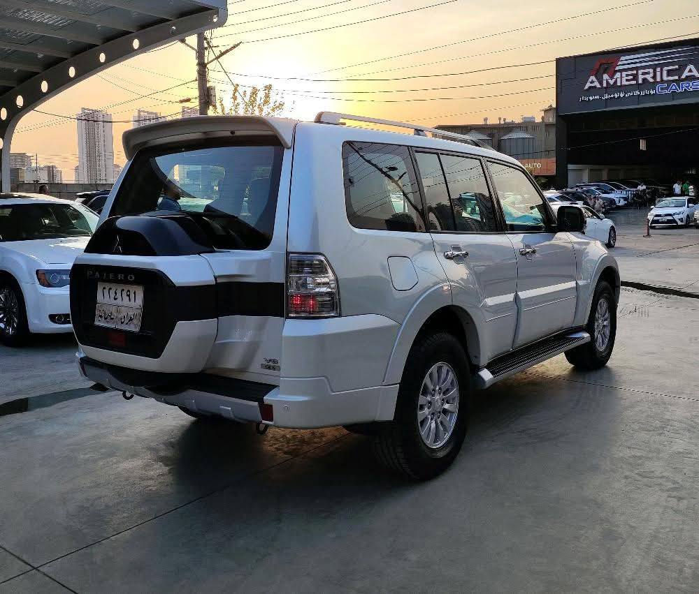 پاجیرۆ ٢٠١٥ دەبڵ ئەکسل و سێ ڕیز کوشن و ناو زەرد و مەکیە ٣٥٠٠ مەرغوب زۆر تازەیە سەیارەکە چەمەلەخی دواوەی لای سەکن لەگەڵ دەرگای دوای لای سەکن بۆیاخە و بەس پەمپە بەبێ ئەوەی ناوی گرتبێت. سەنەوی بەسەرچووە تایەی تازەیەو گێڕو مەکینەی دەسکاری نەکراوە ١٦٢٠٠٠ ڕۆشتووە سیعری ١٦٢ گەڵا *********** السليمانية, العراق
