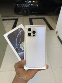 ايفون 16برو ماكس  بطاريه 100 استخدام شخصي  ذاكره 256 شرق اوسط وكاله ما...