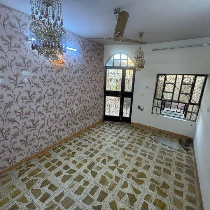 دار للايجار طابق واحد ١٥٠ متر خلف تجاري 

محتويات البيت/ غرفة نوم و هول و استقبال و مطبخ و صحيات و كراج و حديقه و بيتونه 

الموقع/ شارع القدس خلف مجمع قطان 

السعر/ اضغط الرابط https://t.me/AlFayslrealestate***********/3320 

_______________
للاستفسار مراسله الصفحة على 
الرسائل الخاصه 

‌‎او الاتصال بالارقام⬇️📞 
***********
***********

او زيارة ⬇️⬇️⬇️

(( مكتب الفيصل))

📍 كركوك/ نهاية شارع القدس /
(مجمع فلوريا) قرب من مصرف اهلي العراقي 

او 
مشاهده صفحات المكتب على 

(فيسبوك) https://www.facebook.com/profile.php?id=100066592845440&mibextid=LQQJ4d

(تلكرام) https://t.me/AlFayslrealestate***********

(انستكرام) https://instagram.com/al_faisal.iq?igshid=OGQ5ZDc2ODk2ZA==

 
_______
‌‎🏡 الفيصل للعقار_AL FAYSAL 🏡

* نستقبل جميع عروضاتكم السكنية 🏠 والتجارية 🏡 بكافة مناطق كركوك
