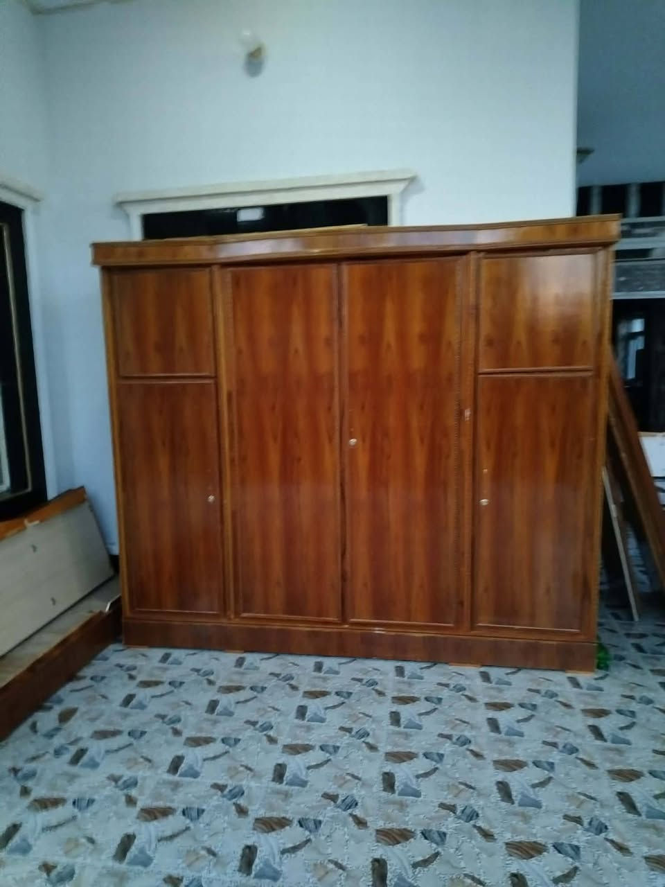 يوجد كناتير للبيع بأسعار مناسبه
اربع ابواب جديد الاستفسار على هاذه الرقم ***********بي واتساب
