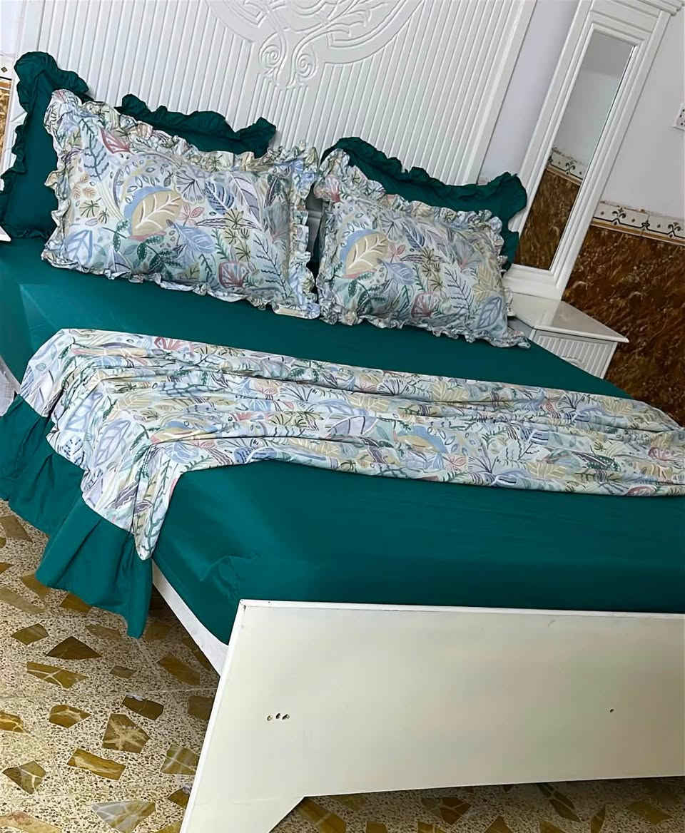 فرشات خياط تصميم تركي 
مكون من 7قطع 
4مخاد +تلبيس داير ماداير لاستيك+غطوه 200*280+كوشه
نوع القماش اماراتي درجه اولى 
متوفر توصيل رميثه فقط 
ام علي للخياطه 🥰😍


**إذا كنت صاحب هذا الإعلان وتريد حذفه لأي سبب، رجاءا أرسل رسالة إلى الدعم الفني**