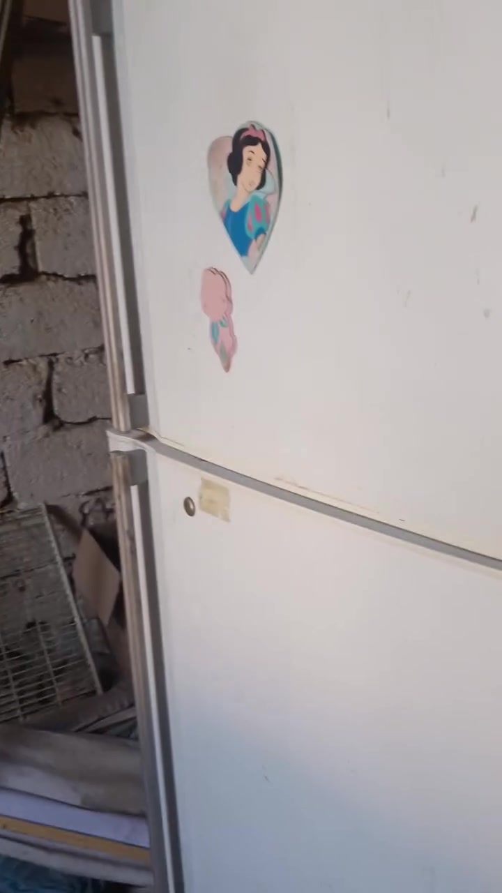 للبيع ثلاجه توشيبا حجم كبير للبيع مع مجمده للبيع المجمدة تبريده ضعيف والثلاجه الفيز يبرد والباب الكبيرة السفلى تبريد ضعيف ابيعهن ٢٥٠ الف هالموجود ***********
