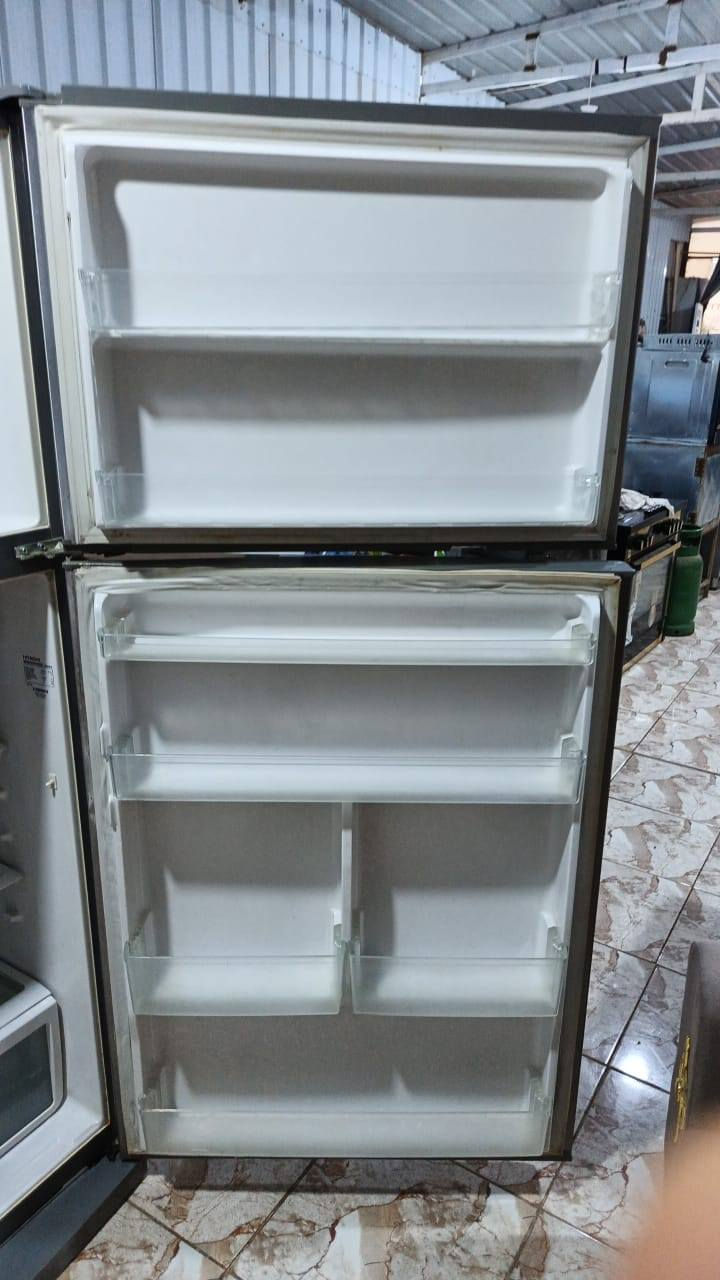 السلام عليكم ورحمة الله
للبيع أغراض بيت نظاف وماركات اصليه 
غساله ملابس عملاقه فول اوتوماتيك نوع(( سامسونج)) تايلندي الأصلي
 حجم ٢٤ كيلو
 ديجيتال انفيرتر
أبواب هايدروليك
 حوض ستانلس ستيل الأصلي
 شاشه لمس
نظافه ١٠٠ بالمئة
بلاديه بوضع الشركة قطعه نظيفه جدا مركبة فضائيه مو غساله السعر المطلوب 600 الف

ثلاجه نوع ((هياشي ))الأصلي
 حجم ٢٨ قدم
 عملاقه بمعنى الكلمه
 أبواب ستانلس ستيل
 مقابض قويه بيه بعض الرصعات الخفيفة بالباب
 بلاديه عل وضع الشركة السعر المطلوب 500 الف
العنوان
ألفلوجة حي الجغيفي الثانيه شارع ملعب النجمة الرياضي بعد مه تخلص علوه المخضر تحسب رابع فرع عل اليسار مثبت لافته براس الفرع
للاستفسار
***********
***********
***********
