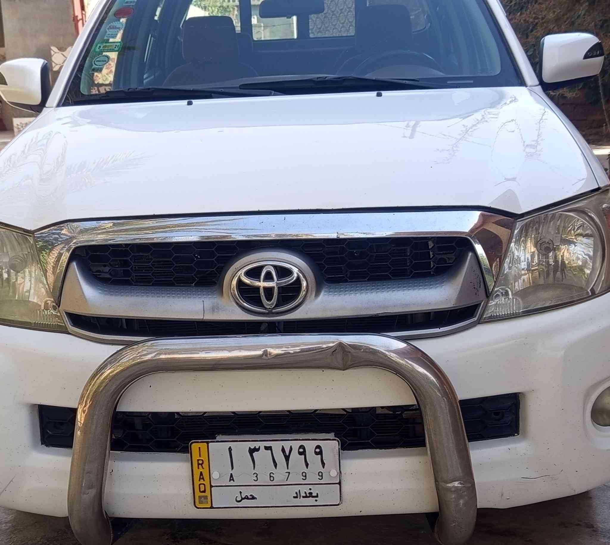 السلام عليكم للبيع تيوتا هايلوكس موديل 2009 شاصي 19 كير ومحرك مكفول بهية شوية بارد وصبغ اربع اصابع رقم بغداد تحويل مباشر سنوية جديدة المكان ديالى ناحية دلي عباس السعر 165ورقة الشراي يتصل ***********
