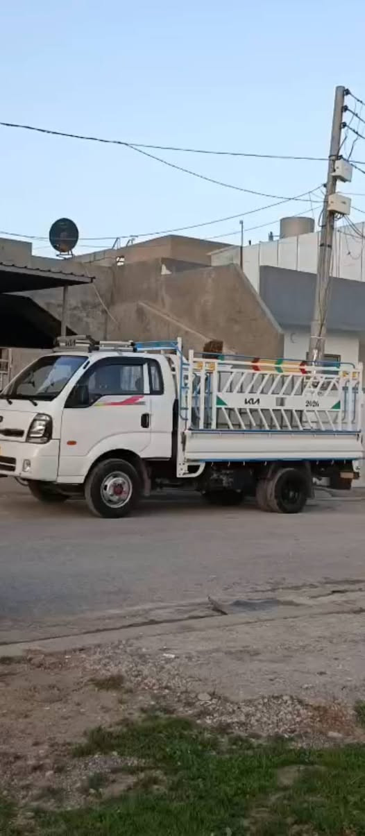 بەناوی خودا
کیای بار 4000مەکینە کەرنەڤاڵ     ساخ ساخ 
مۆدێل 2013 سەنەوپلاستیک
 تاقانەلەخاوێنی و پاکی
6تای لۆک
کامل مەسروف  بۆعەیب مەگەڕێ 
تەبریدوپاوەر
کارەبای تەقەوڕەقە
برێک ناوبۆدی چەمچە
بێدەعم ڕزاوی وماڵی دۆست 
چەمچەی سەقفی لەگەڵ نییە
نرخ 82گڵاوکەمێ مەجال
***********
***********
