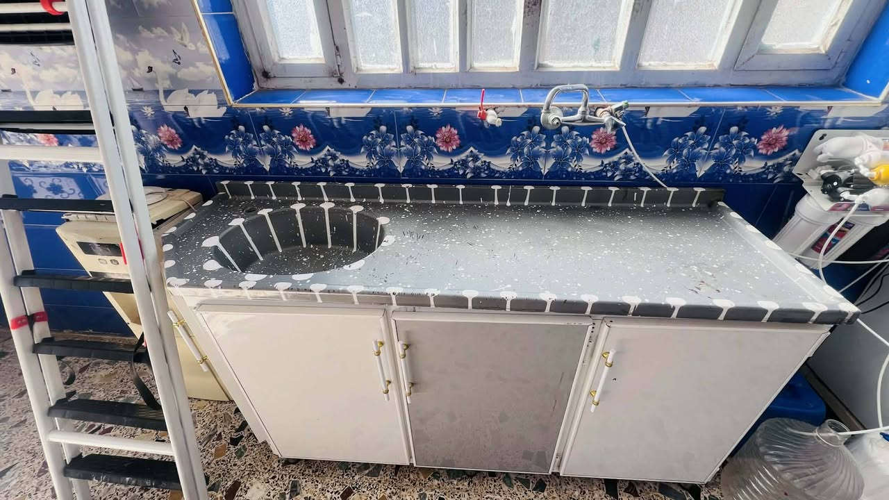 للبيع كاونتر تفصال درجه اولة
وأخو جديد 
معروض ب600 وبيه مجال
اتصل وتدلل 
***********

المكان واسط قضاء الصويرة ناحية الشحيمية
