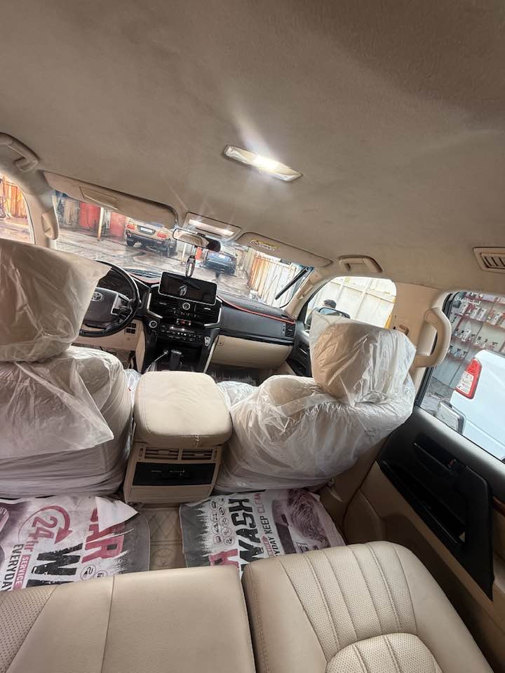 السلام عليكم لندكروز كا ز موديل 2014 رقم بصره بسمي سابقا مصفح أبواب فقط  السعر 265. للستفار اتصال على الرقم *********** مكان السياره بصره
