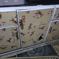 كاونتر قطعتين ارظي مع ملحق للبيع السعر ١٥٠الف  العنوان بغداد0772638574...