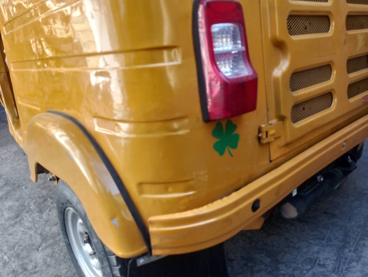 السلام عليكم تكتك للبيع موديل 2019/12/30يعني محسوبه على 2020 تكتك رقم انكليزي وتحويل ثاني يوم تكتك بسمي خير من الله لا تنقيص ولا تبخير فقط بارد يم البكلايت موضح بل الصوره 6مليون600الف الارقم *********** اتصل وتدلل
