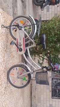 دراجة هوائية • حجم 16 • نظيف