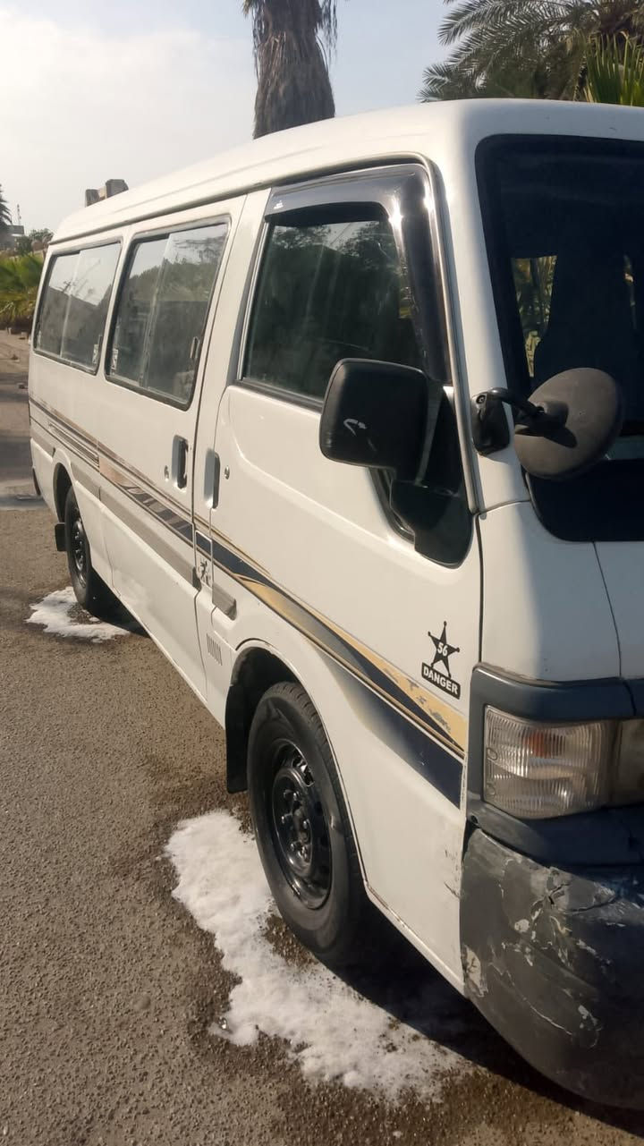 سلام وعليكم ماصده للبيع موديل 2007 جاهزه سياره رقم اربيل بسمي تخم تاير باتري جديد تبريد شغال 14 راكب مكان سياره بغداد 
***********
