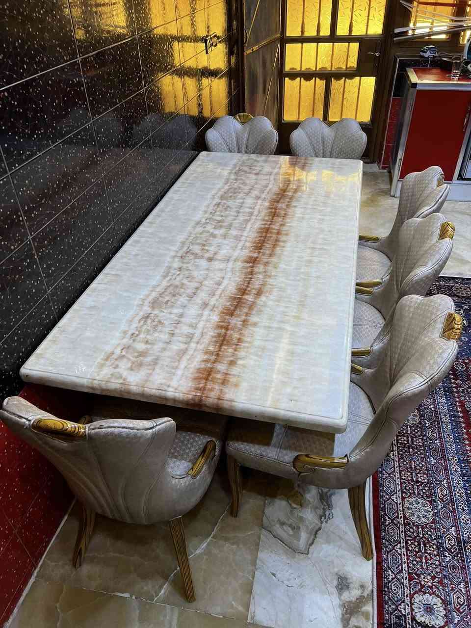 ميز طعام. مرمر  6 كراسي وياه


**إذا كنت صاحب هذا الإعلان وتريد حذفه لأي سبب، رجاءا أرسل رسالة إلى الدعم الفني**