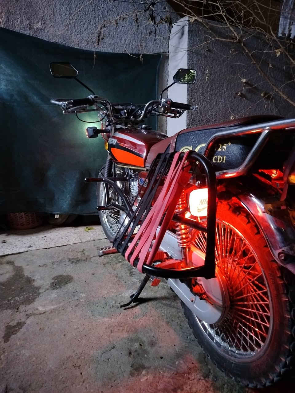 السلام عليكم ماطور تايكر 2020 محرك شرط مامفتوح مكينه بصمه كلها ختومات ماطور وضع شركه منفيس اصلي وياله عدله وايرمنيه كلها شغاله نشاط فول ماطور مرتب السعر ٦٥٠ وبي مجال مكاني ايسر حي السكر شراي انتصل او خاص ***********)) ((***********
