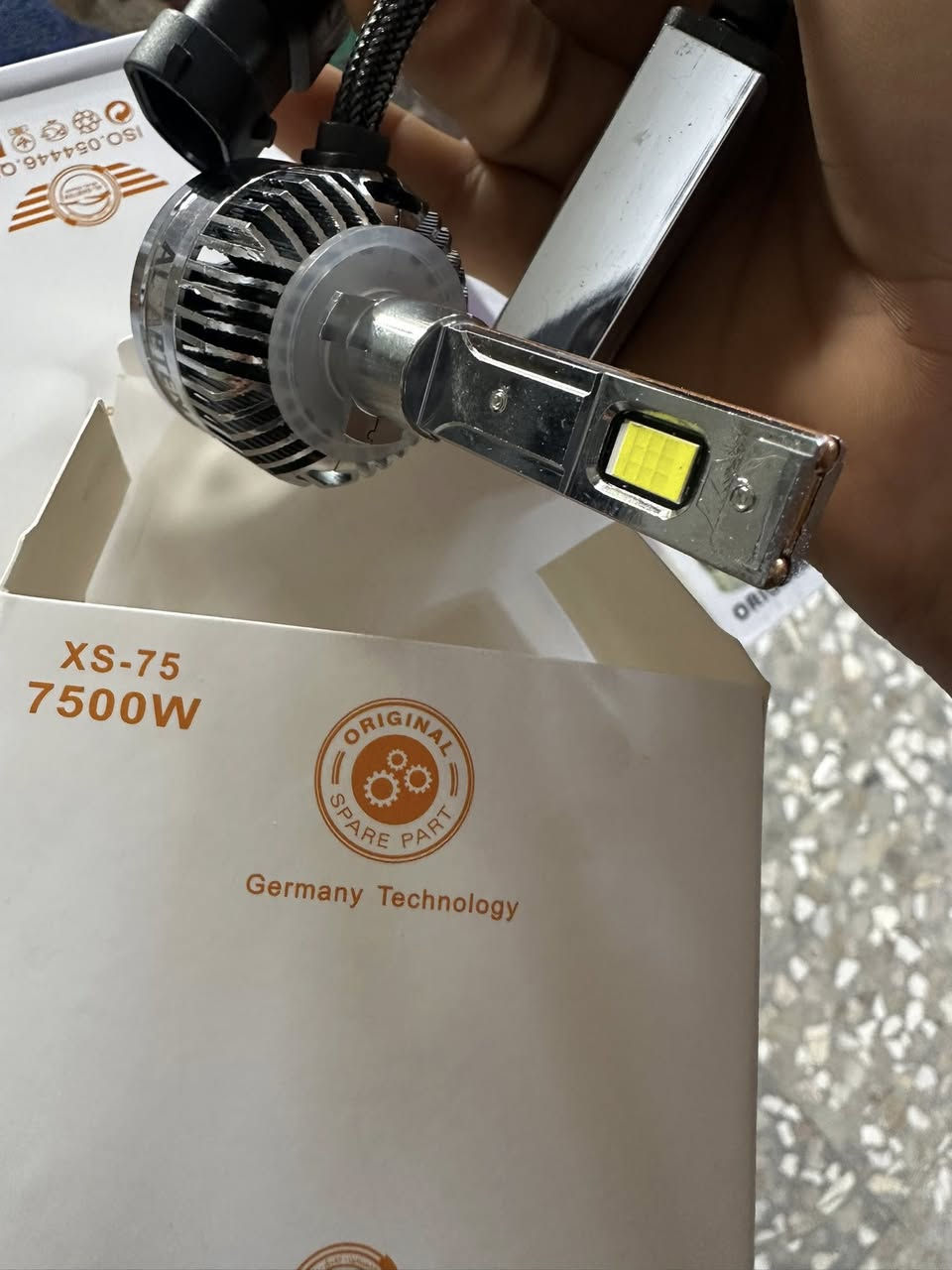 زنون شمسي اصفر اصلي قوي جدا جدا
متوفر قياسات H1 H4 9005 H7
سعر ٥٠ وي توصيل 

لدات متغير تطبيق تلفون 
سعر ٢٠ مع توصيل


**إذا كنت صاحب هذا الإعلان وتريد حذفه لأي سبب، رجاءا أرسل رسالة إلى الدعم الفني**