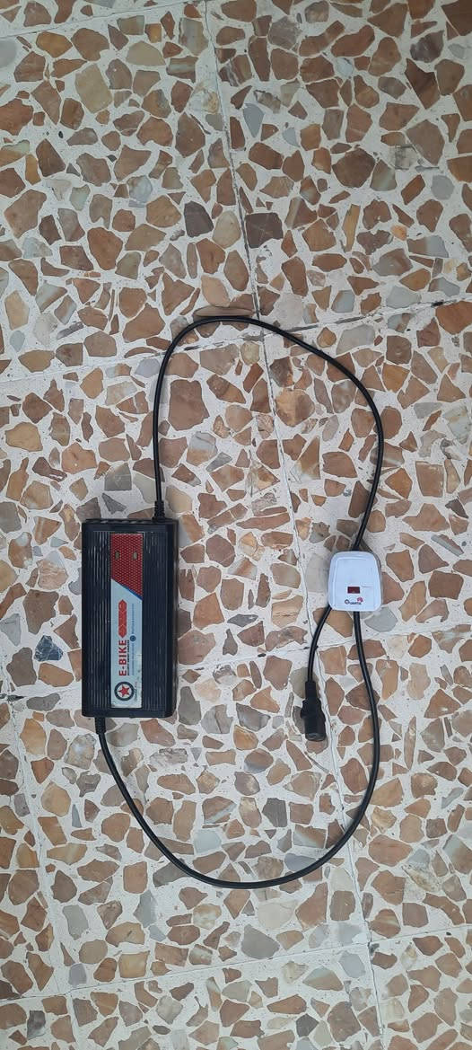 ماطور شحن للبيع...
كهربائيات كلها شغالة 
تشغيل بصمة وقفل نظام سرقة 
5 بطاريات 
شاحنة أصلية وسرعة 60 
السعر 150 وبي مجال 
***********
