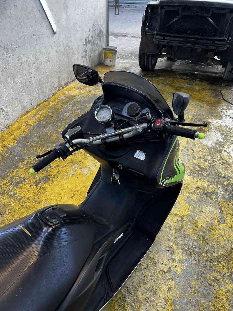 دراجه تي ماكس السعر 17ورقه وبيها مجال قليل كفاله ماشيه 31km العنوان البصره القديمه رقم الهاتف ***********
