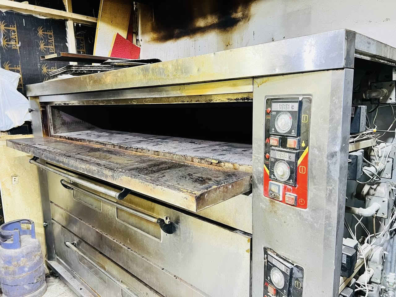 للبيع     فرن نضيف وشغله روعه ايشيل9 صينية مشعل فوك ومشعل جوه مكانه كربلاء طويريج


**إذا كنت صاحب هذا الإعلان وتريد حذفه لأي سبب، رجاءا أرسل رسالة إلى الدعم الفني**