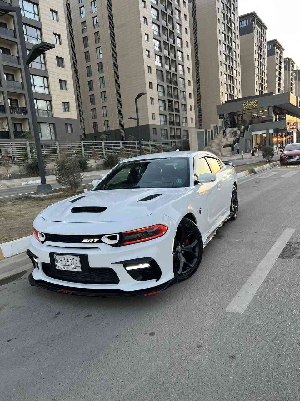 السلام عليكم 
جارجر للبيع موديل 2015
مواصفاتها
محرك 3600
شوتة رياضي
لايتات زنون 
شاشات داخلية 
دمام خلفي
كاميرا امامية كاميرا خلفية
رادار جانبي
ستيرن رياضي
تشغيل عن بعد 
حادثها / طخة بسيطة بالجاملغ الخلفي بدون ايرباك 
البنيد تحديث بدون لا شواصي ولالغود
السعر 188 وبيها مجال بسيط 
مكان السيارة حي الجهاد 
للاستفسار ***********
