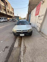 رينو داستر موديل 2017 رقم بغداد محرك 2000 المرغوب كير AT ماشية 102 الف...