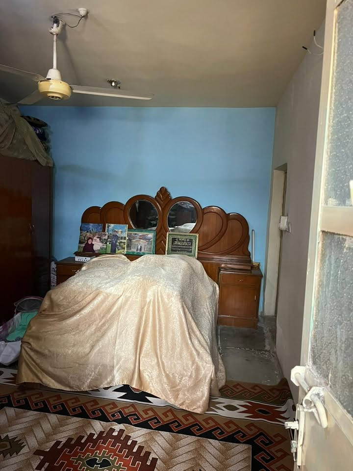 السلام عليكم
بيت طابو صرف بالحسينية الراشدية شارع 20 حي الزهور 
200 متر للبيع بسعر 160 
للتواصل 

***********
