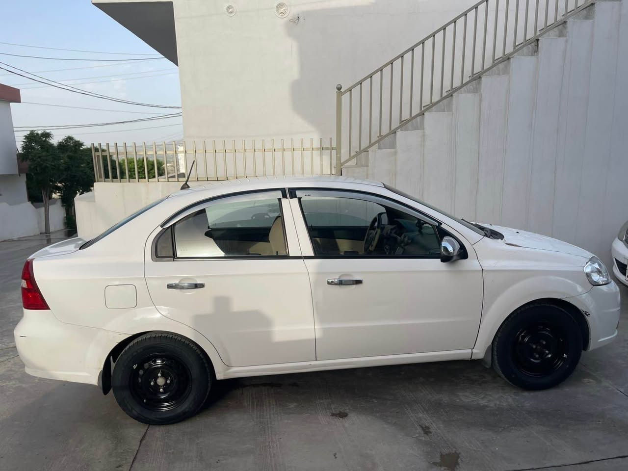 سڵاوی خواتان لێبێت
ئەڤیۆ
٢٠٠٩
ناو زەرد
مەکینە بچوک
گێڕ عادی
٢ پارچە بۆیاخ بێ ناو گرتن
پشت و پێش کەپس
گێڕو مەکینە بە شەرت
تەبرید سارد و گەرم بە شەرت
سەنەوی و ژینگەی تا ٢٠٢٩ تازەیە
تەحویل  بە شەرت
غرامەی لەسەر نیە
ماڵی فەقیرە کامل مەسرەف کراوە
گۆڕینەوەم نیە بەس فرۆشتن
٦١ گڵا و مەجالێکی برایانە
سلێمانی
0770 958 4998 السليمانية, العراق
